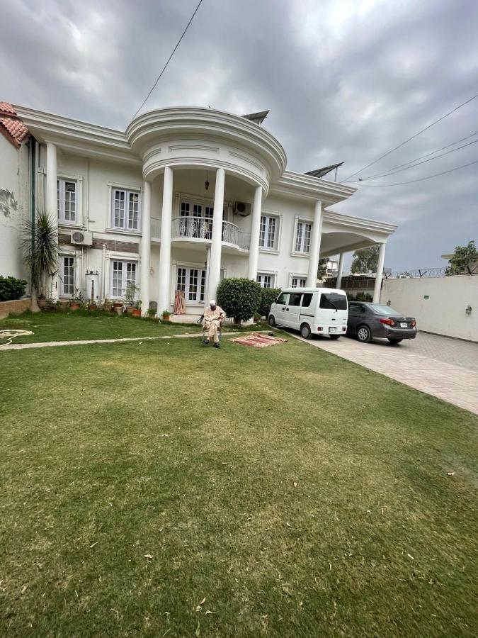 Shelton'S Rezidor House Hotell Peshawar Eksteriør bilde