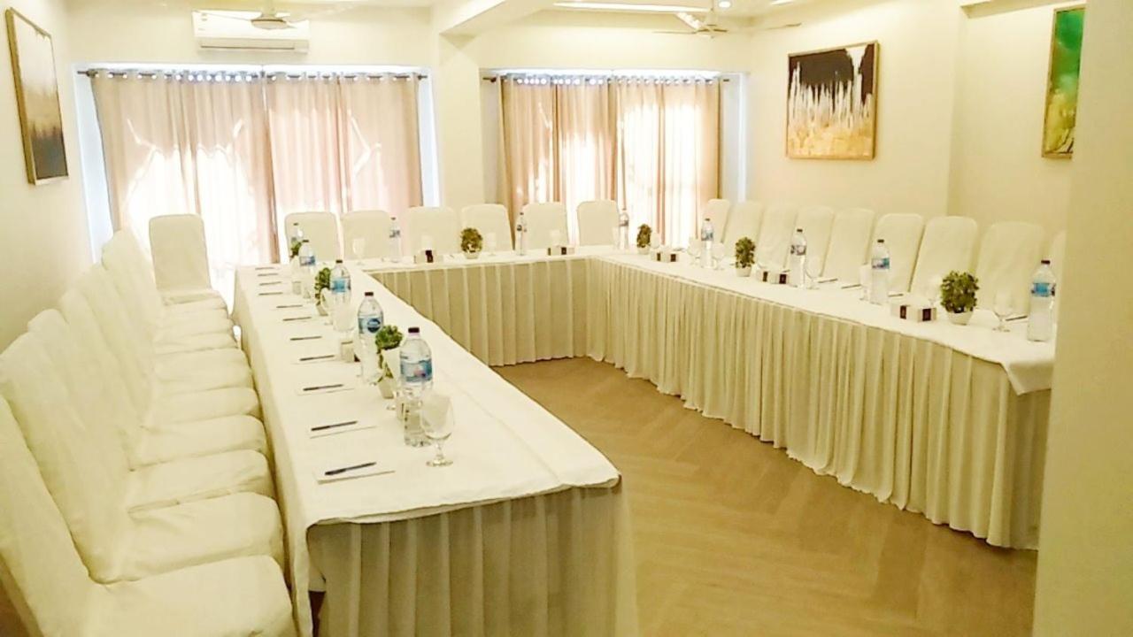 Shelton'S Rezidor House Hotell Peshawar Eksteriør bilde