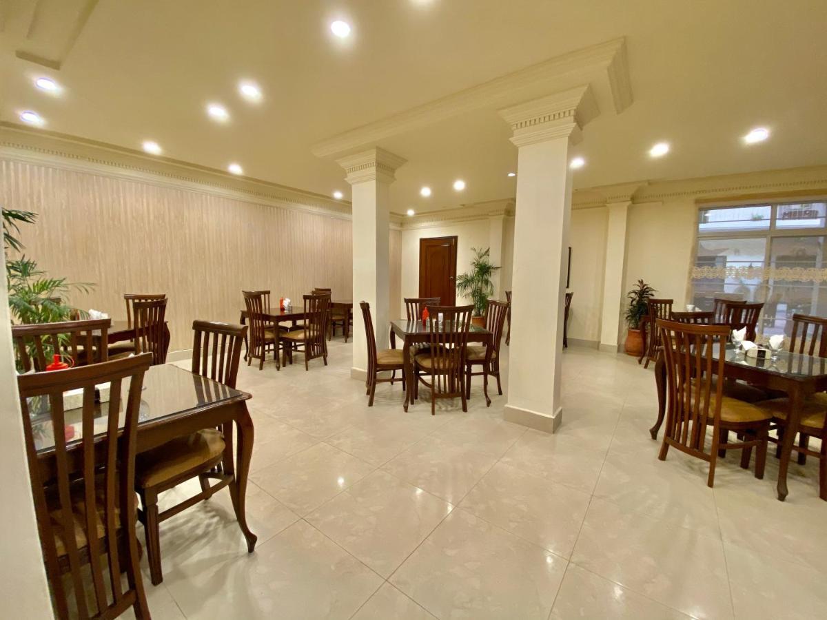 Shelton'S Rezidor House Hotell Peshawar Eksteriør bilde