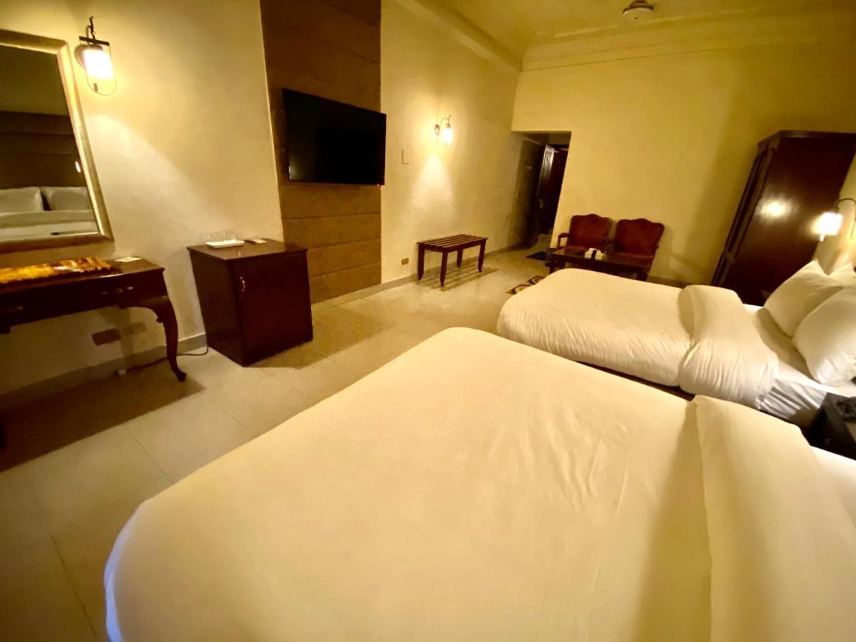 Shelton'S Rezidor House Hotell Peshawar Eksteriør bilde