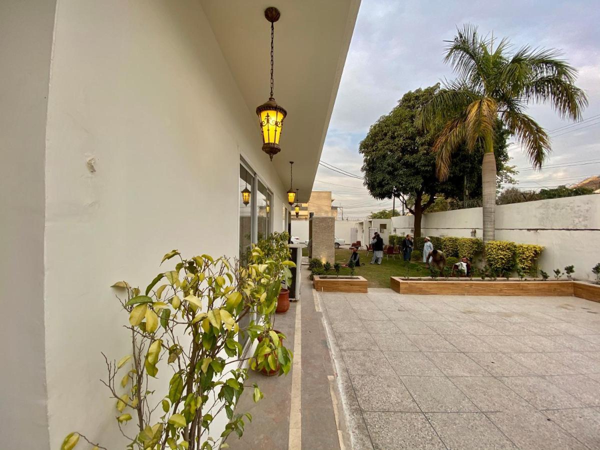 Shelton'S Rezidor House Hotell Peshawar Eksteriør bilde