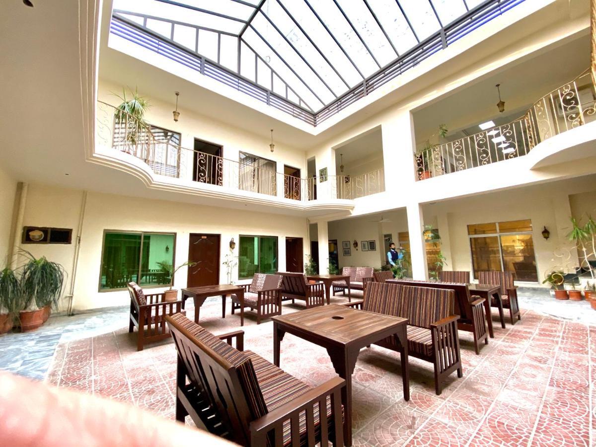 Shelton'S Rezidor House Hotell Peshawar Eksteriør bilde